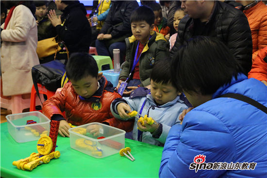 第五届山东省青少年机器人嘉年华在山东师大附中举行