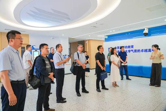 济南市教育局数字教育调研组到山东师大附中调研指导