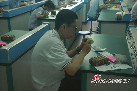 学生折纸